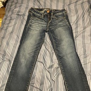American eagle size 4 dark wash skinny jeans